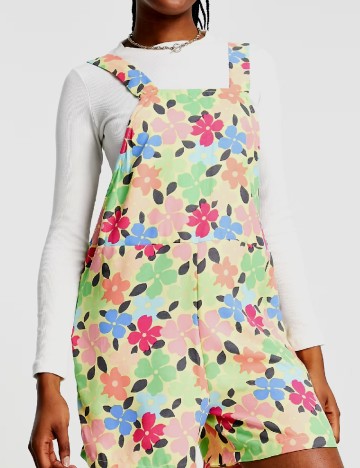 
						Salopeta Pieces, floral print