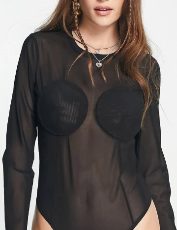 Body & other stories, negru Negru