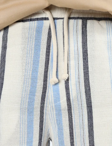 Pantaloni scurti Bershka, ecru Alb