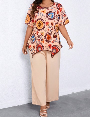 
						Compleu SHEIN CURVE, crem