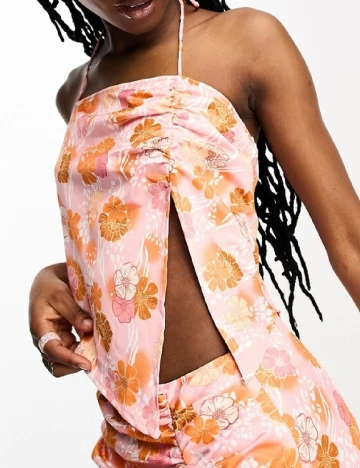 Top Another reason, floral print