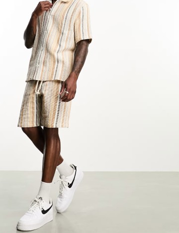 
						Pantaloni scurti Bershka, mix culori