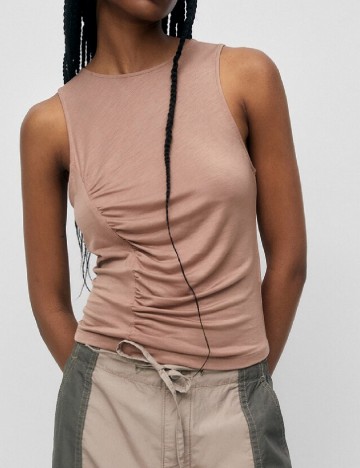 
						Maiou Pull&Bear, maro
