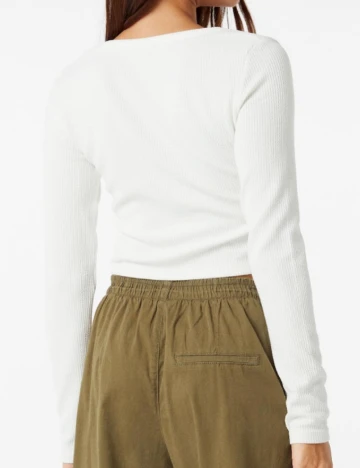 Top Bershka, alb