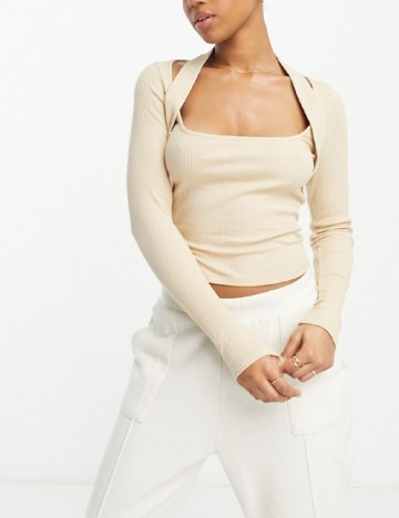 
						Top ASOS, crem