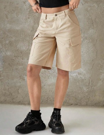
						Pantaloni scurti SHEIN, crem