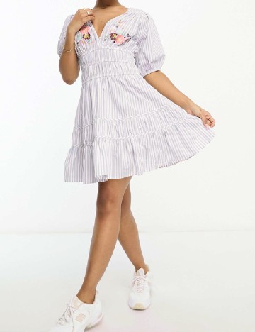 
						Rochie scurta ASOS, alb/mov