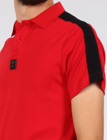 Tricou Hugo, rosu