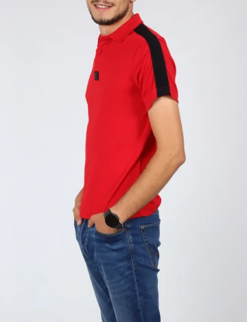 Tricou Hugo, rosu