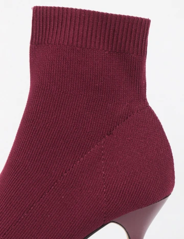 Botine Stradivarius, visiniu