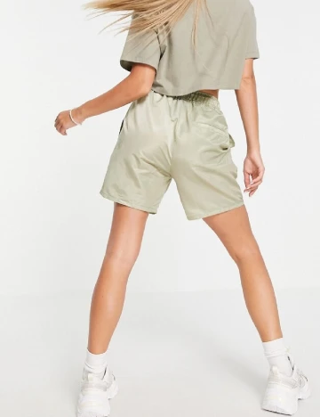 Pantaloni scurti COLLUSION, verde