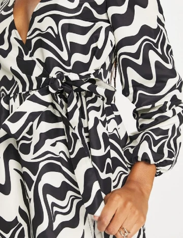 Rochie medie Monki, alb/negru Negru