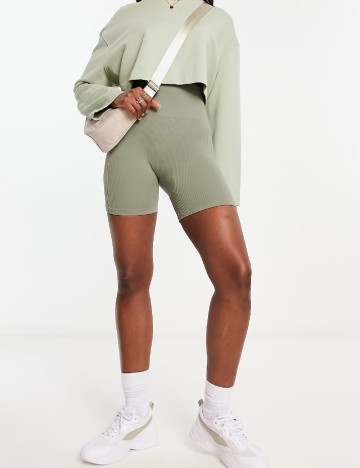 
						Colanti Stradivarius, verde