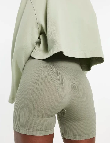 Colanti Stradivarius, verde Verde
