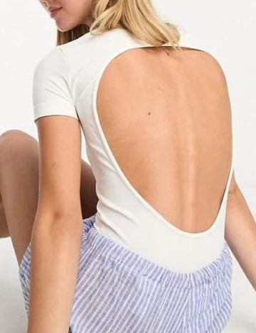 Body Pull&Bear, alb