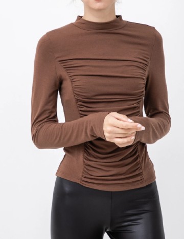 
						Bluza Pieces, maro
