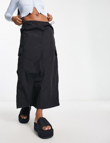 
						Fusta Stradivarius, negru