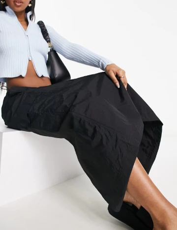 Fusta Stradivarius, negru