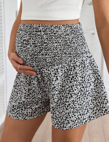 Pantaloni scurti SHEIN Maternity, floral print Floral print