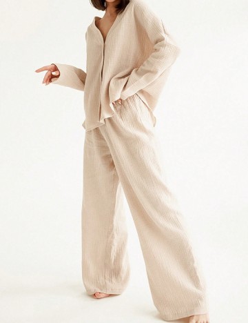 
						Pijama SHEIN, crem