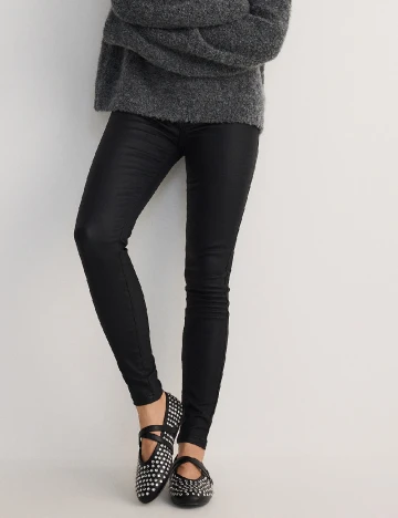 Pantaloni Reserved, negru