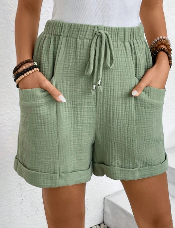 Pantaloni scurti SHEIN, verde