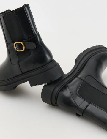 Ghete Reserved, negru Negru