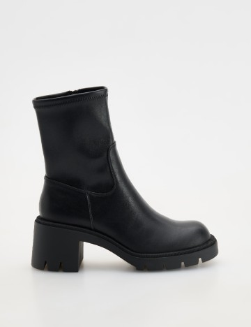 
						Botine Reserved, negru