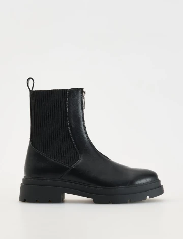 Ghete Reserved, negru