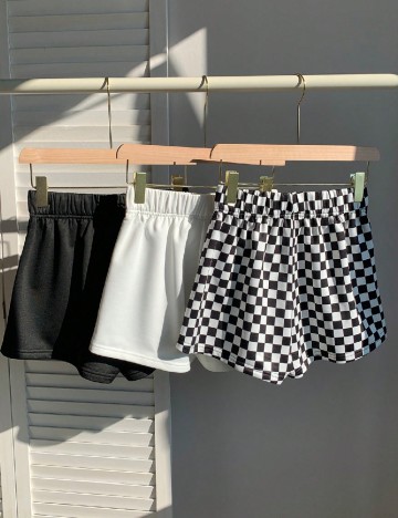 
						Set Pantaloni scurti 3 perechi SHEIN, mix culori