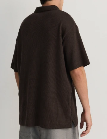 Tricou Reserved, maro