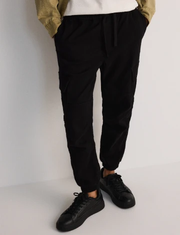 Pantaloni Reserved, negru