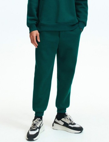 
						Pantaloni Reserved, verde
