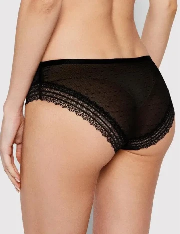 Chilot Triumph, negru