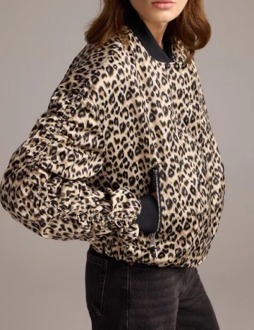 Jacheta Reserved, animal print