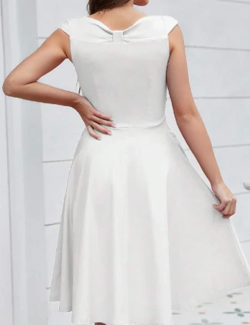 Rochie medie MUXXN, alb Alb