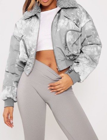 
						Geaca PrettyLittleThing, gri