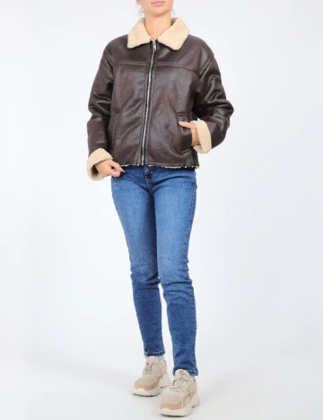 Jacheta Zara, maro