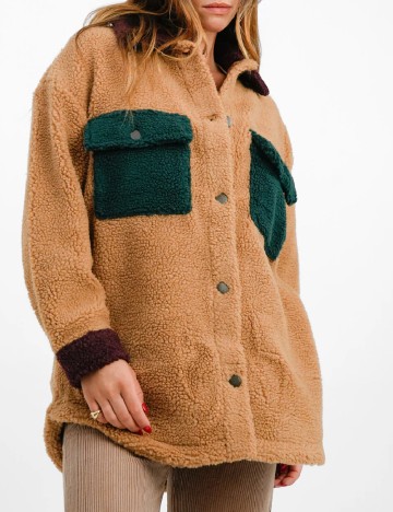 
						Jacheta Cotton On, maro