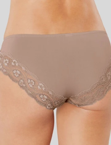 Chilot Triumph, gri