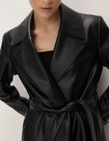 Trench Reserved, negru