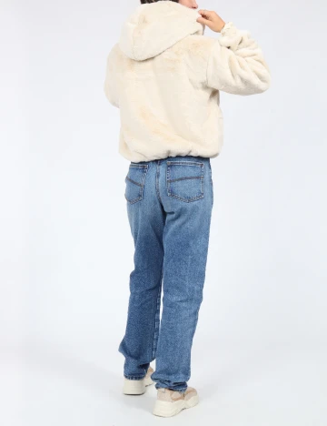 Jacheta Stradivarius, bej