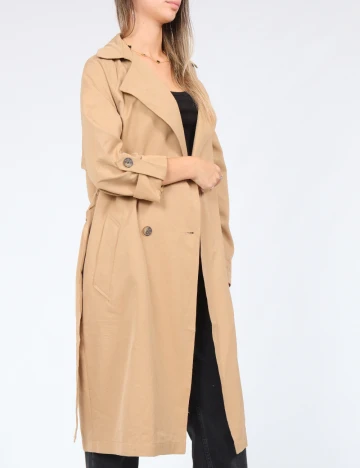 Trench Stradivarius, maro