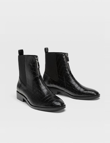
						Botine Stradivarius, negru