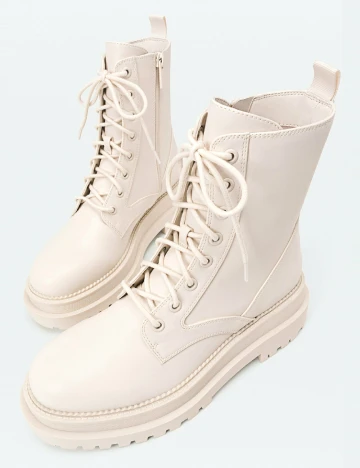 Ghete Stradivarius, crem Crem
