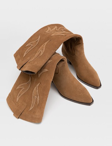 Cizme Stradivarius, maro