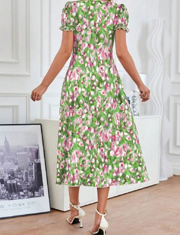 Rochie medie SHEIN, verde/roz Verde