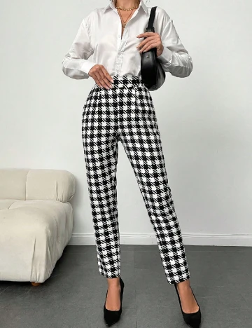 Pantaloni SHEIN, alb/negru Negru