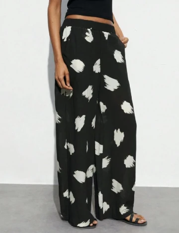 Pantaloni SHEIN, negru