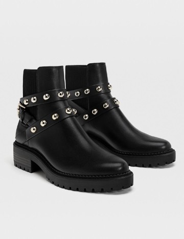 
						Ghete Stradivarius, negru
